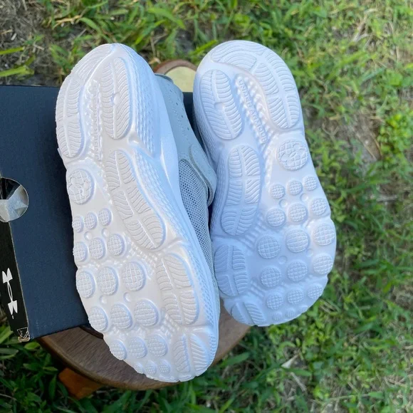 Under Armour toddler girl sneakers grey - blue/violet - size 9 NEW IN BOX - Picture 8 of 9